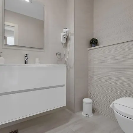 Apartamento Hrvoje -nur 50m Bis Zum - Makarska Exklusiv